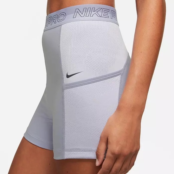 Nike Women's ProTraining Top & Bottom - Picture 8 of 16